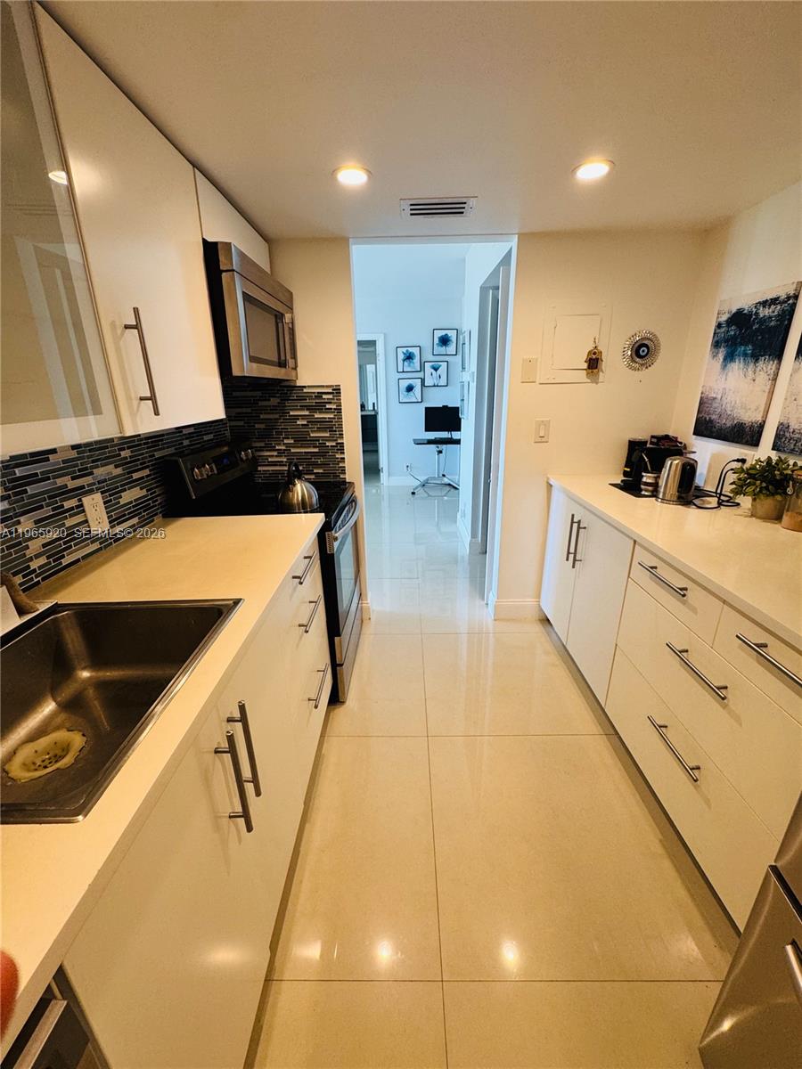 20335 W Country Clb Dr #608 Aventura, FL 33180