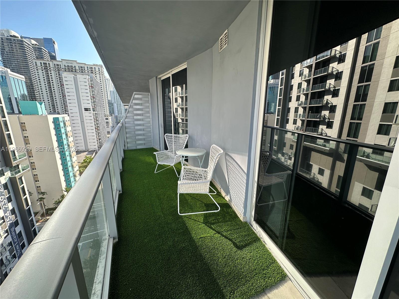 image Brickell Ten6