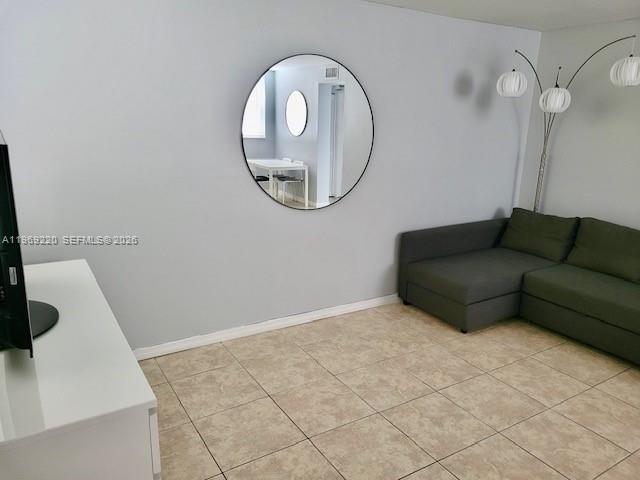 1801 S Treasure Dr #318 North Bay Village, FL 33141