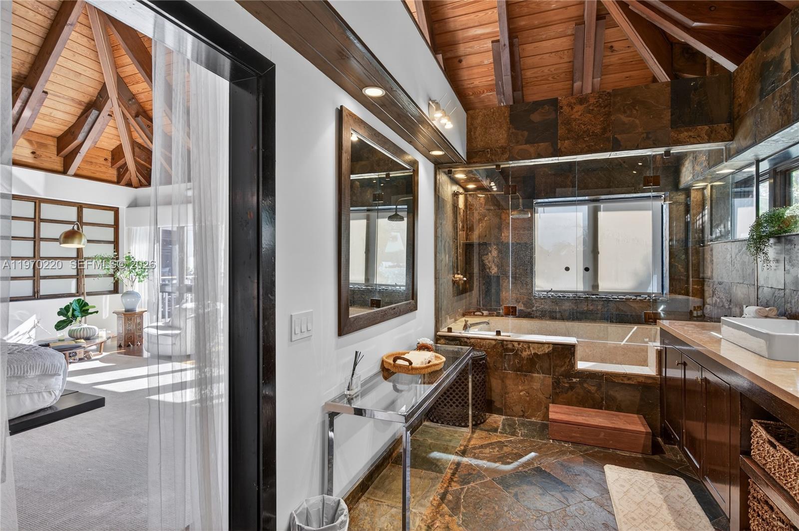 14 W San Marino Dr Miami Beach, FL 33139