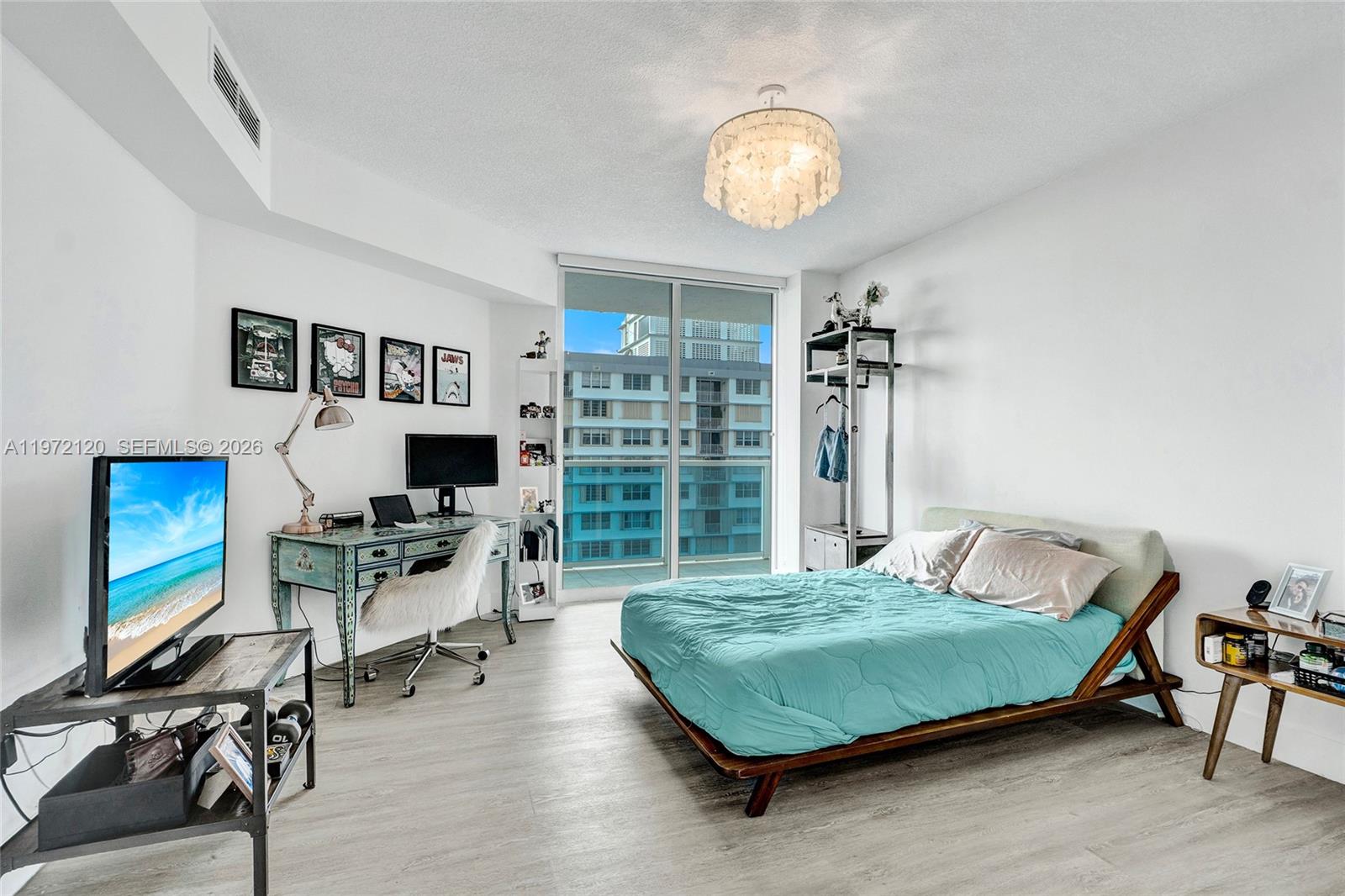 1881 79th St Cswy #1404 North Bay Village, FL 33141