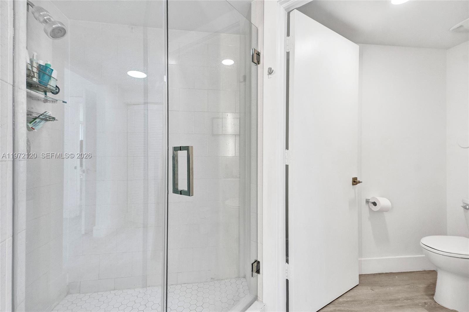 1881 79th St Cswy #1404 North Bay Village, FL 33141