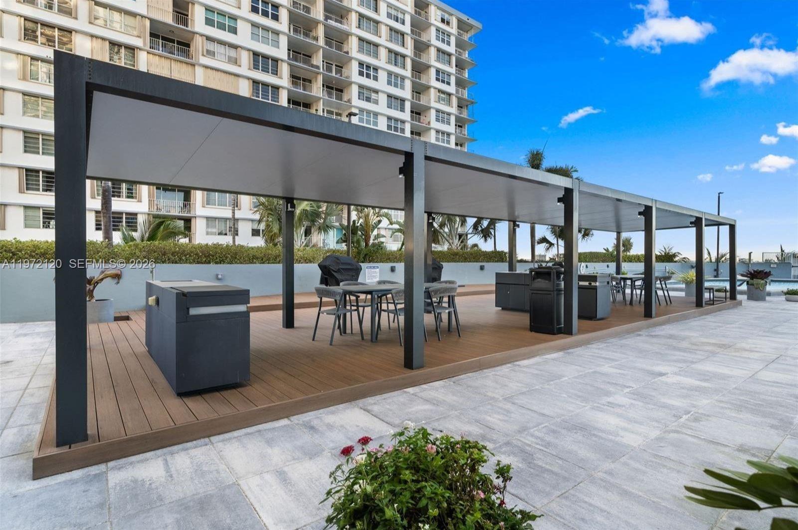 1881 79th St Cswy #1404 North Bay Village, FL 33141