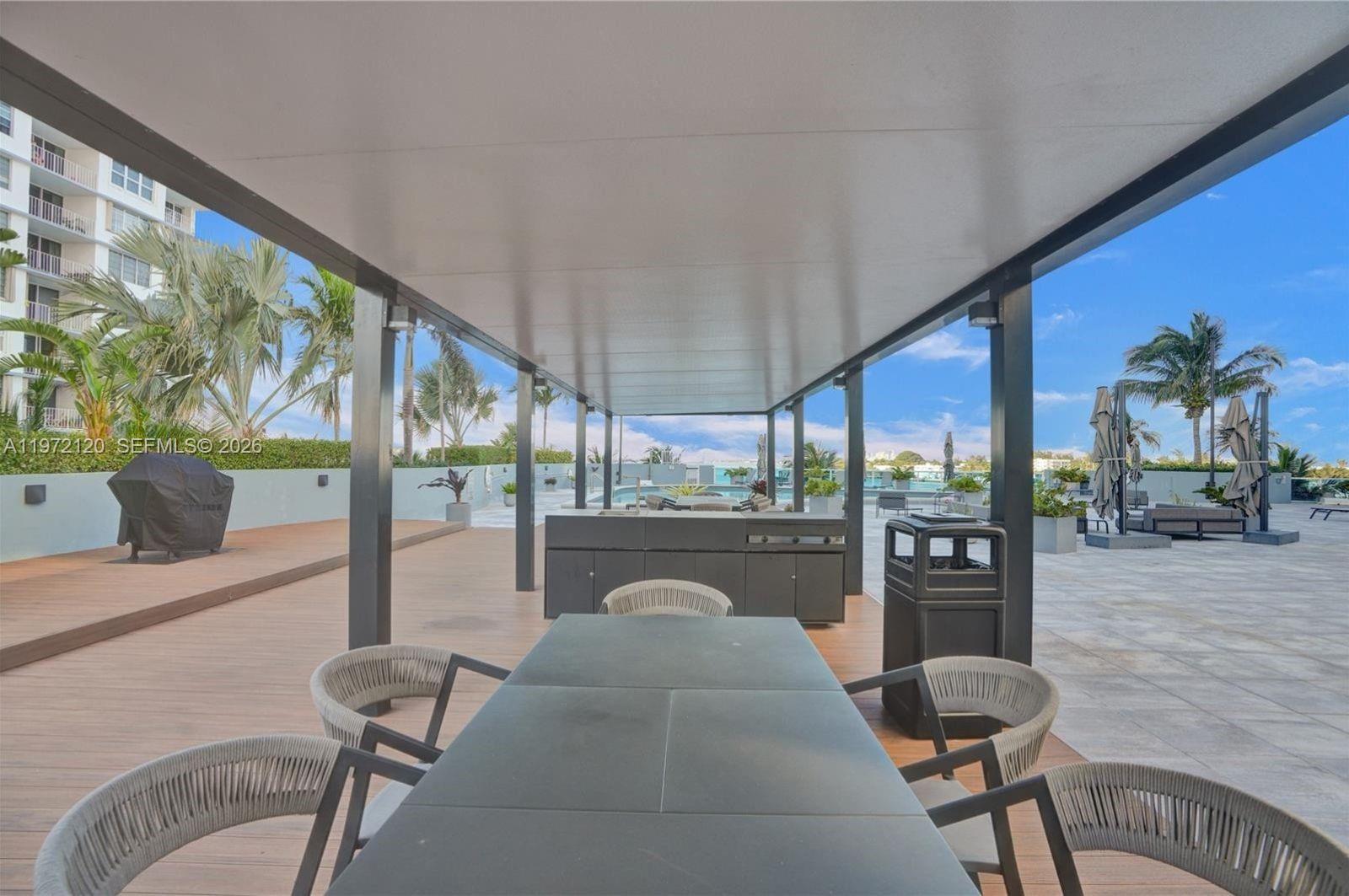 1881 79th St Cswy #1404 North Bay Village, FL 33141