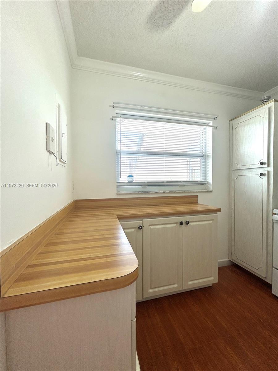 6005 Del Lago Cir #210 Sunrise, FL 33313