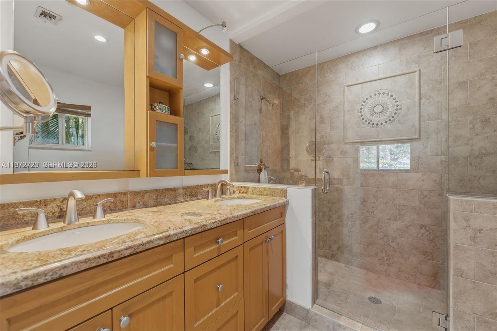 9475 SW 70th St Miami, FL 33173