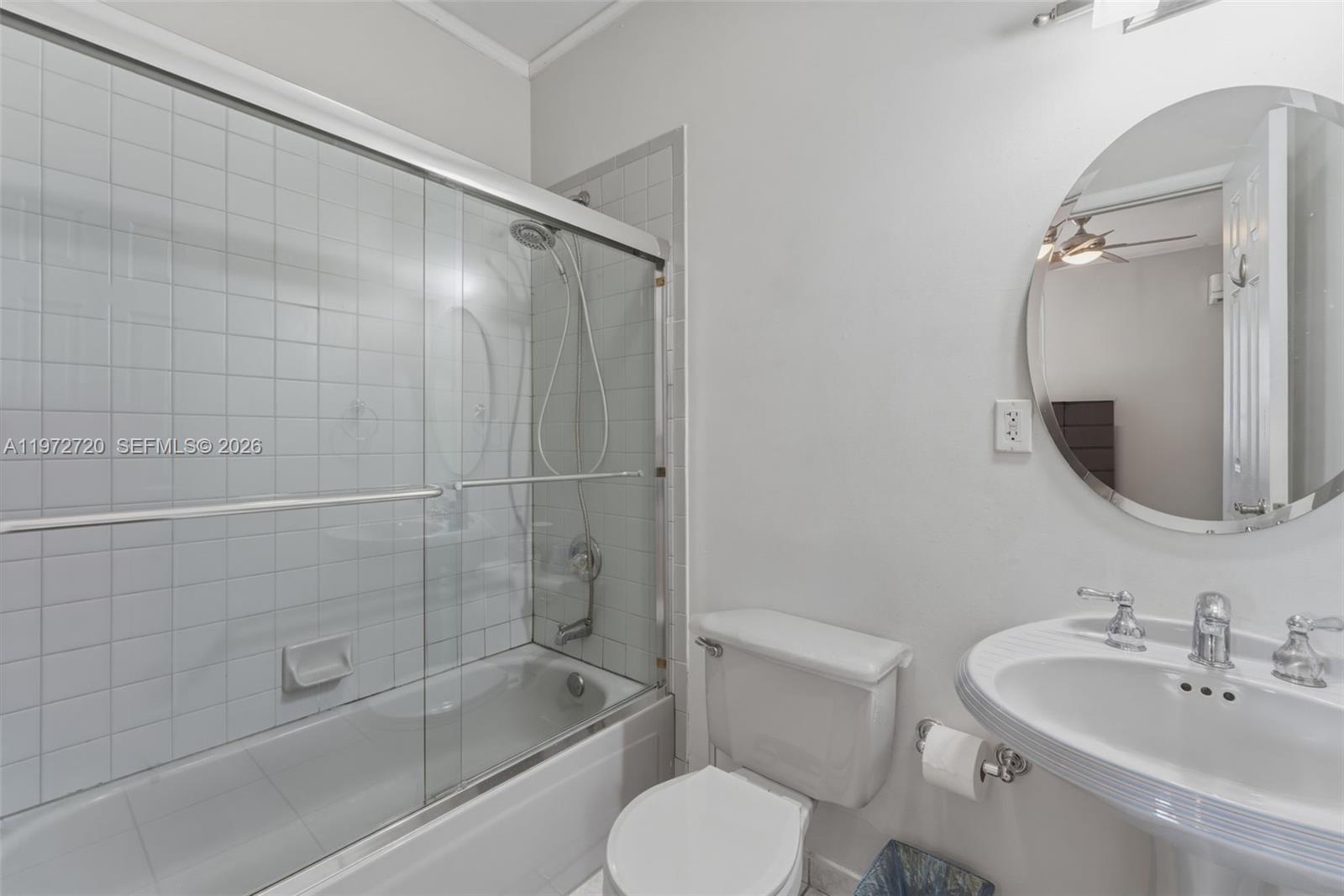 9475 SW 70th St Miami, FL 33173