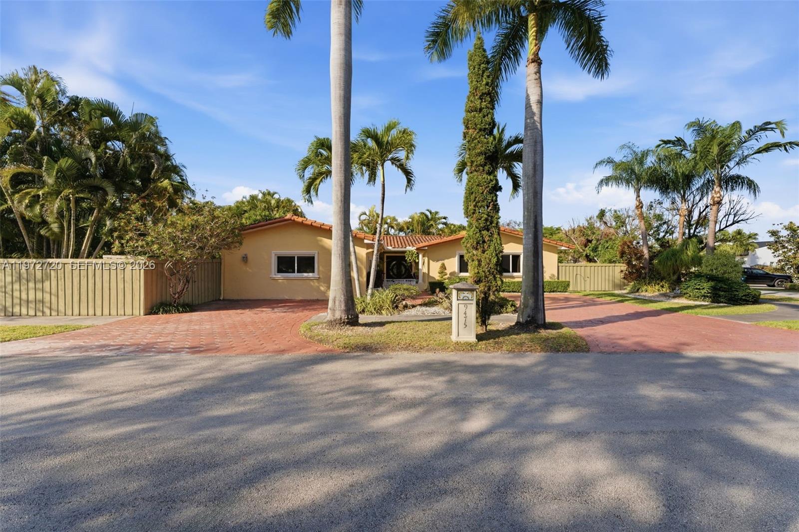 9475 SW 70th St Miami, FL 33173