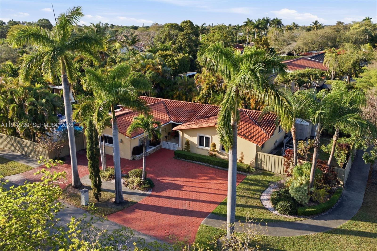 9475 SW 70th St Miami, FL 33173