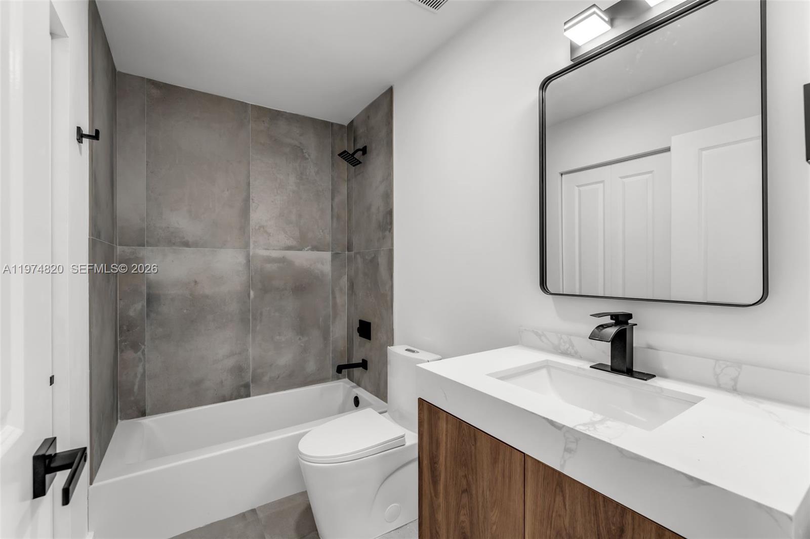 7120 SW 92nd Ave Miami, FL 33173