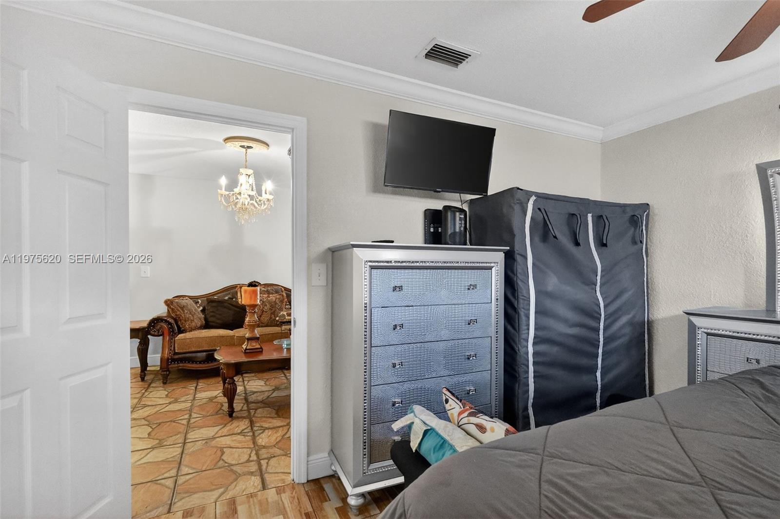 834 NW 115th St Miami, FL 33168