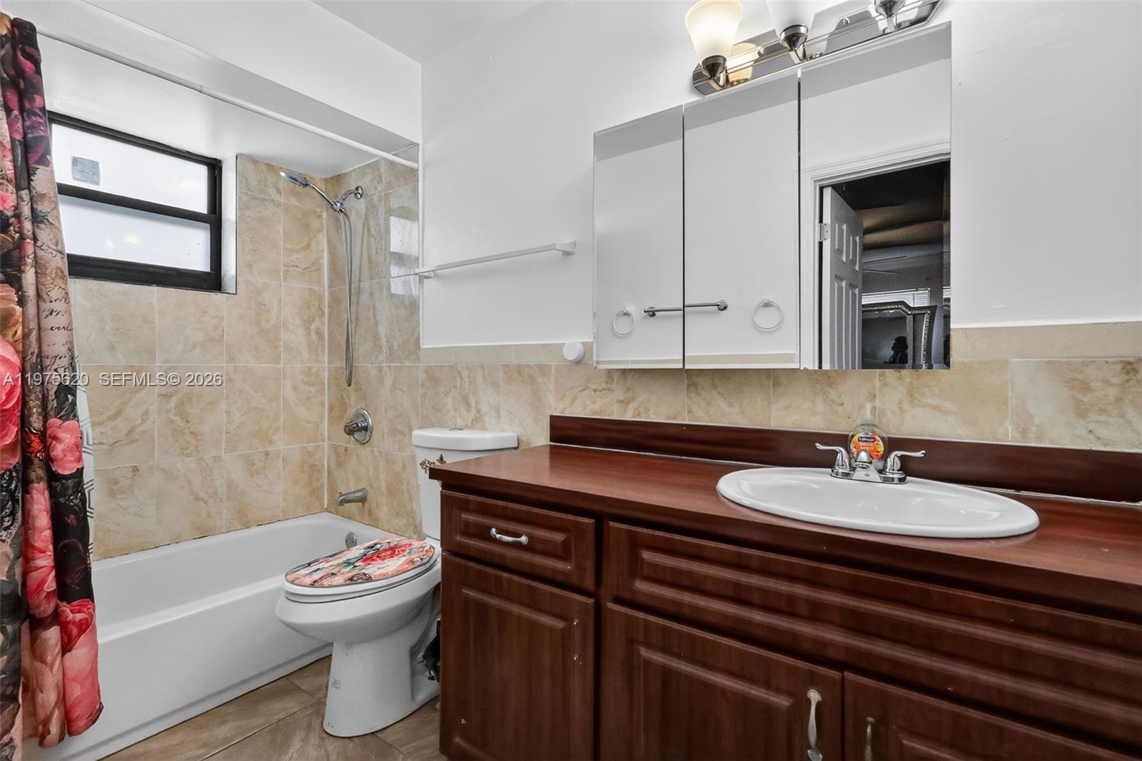 834 NW 115th St Miami, FL 33168