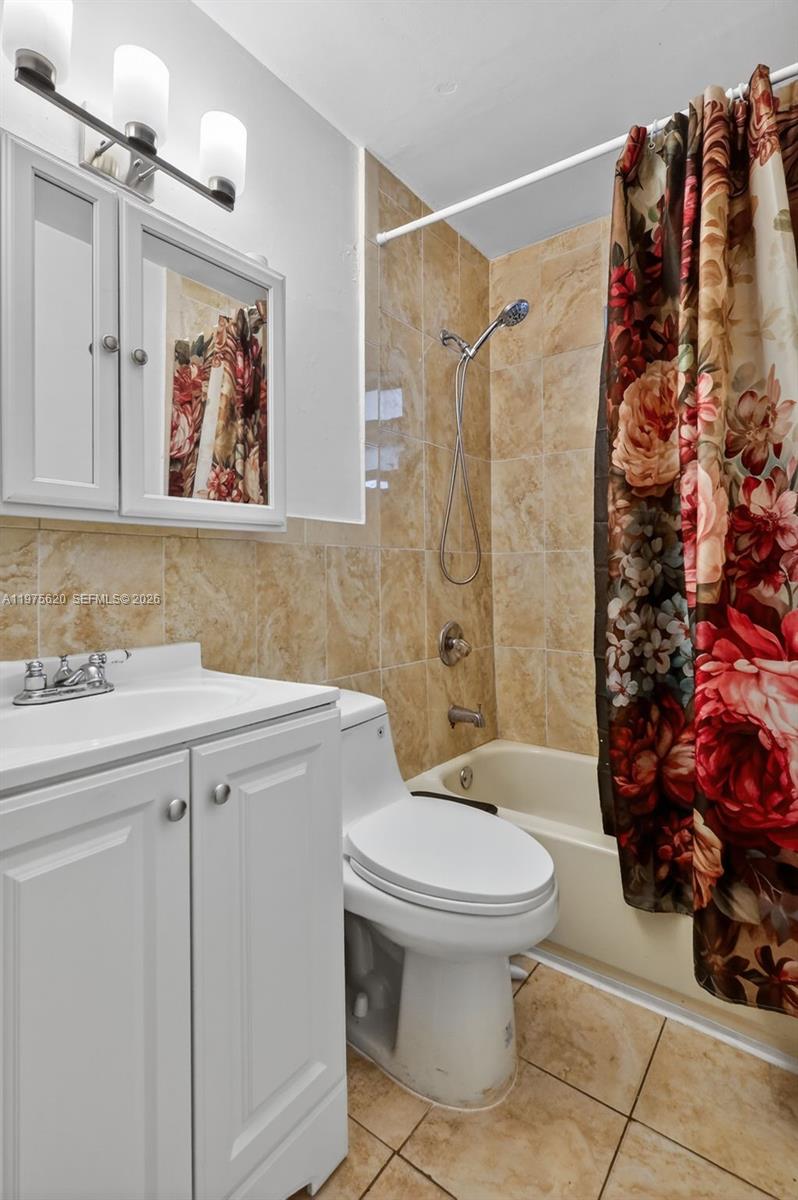 834 NW 115th St Miami, FL 33168