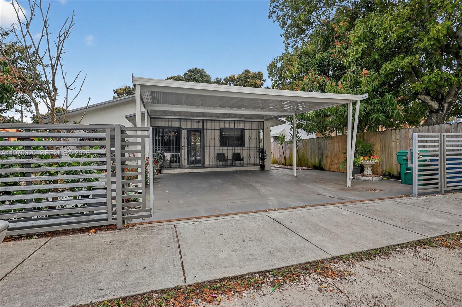 834 NW 115th St Miami, FL 33168