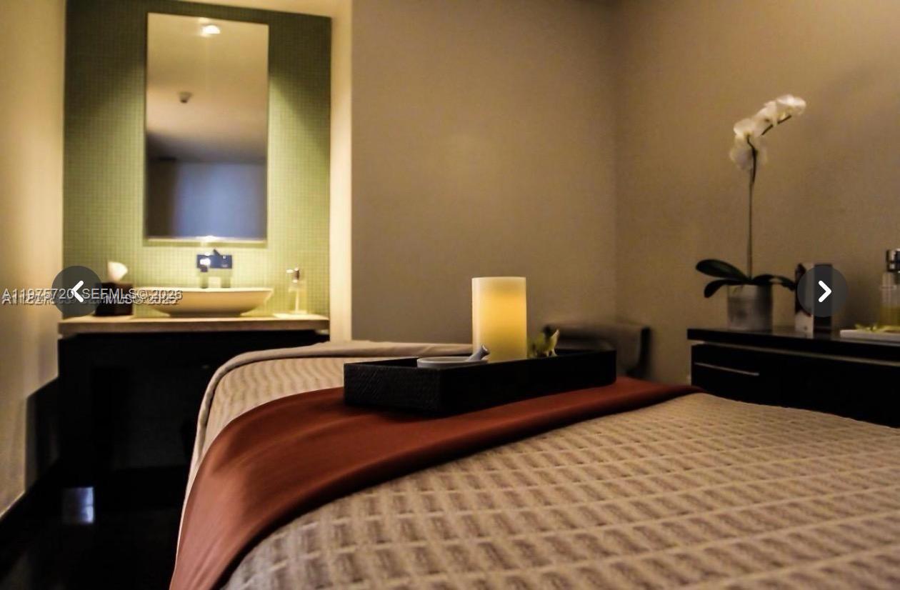 900 Biscayne Blvd #3704 Miami, FL 33132