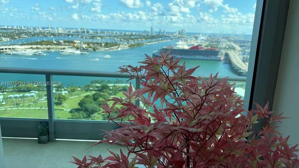 900 Biscayne Blvd #3704 Miami, FL 33132