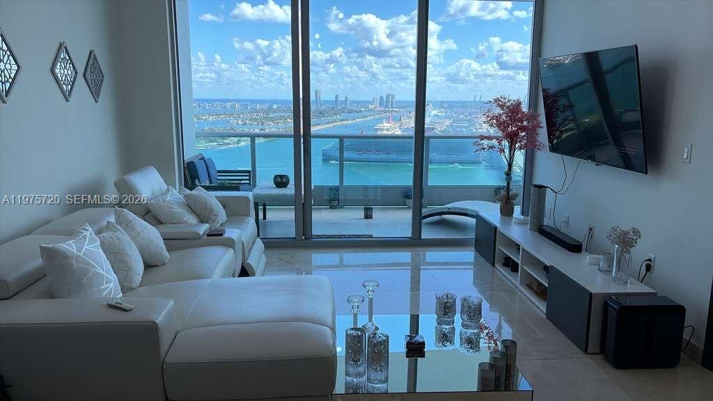 900 Biscayne Blvd #3704 Miami, FL 33132