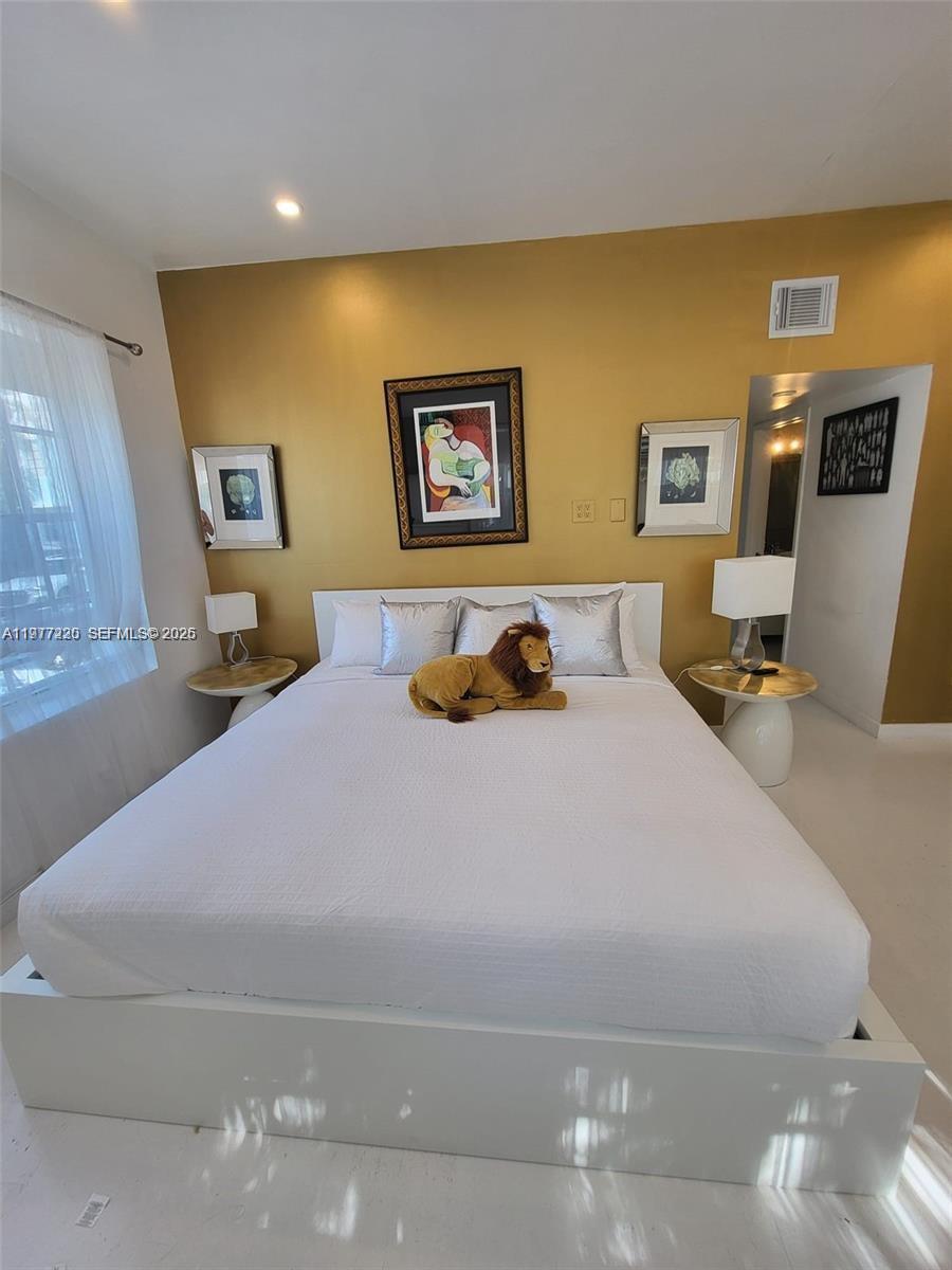 130 3rd St #101 Miami Beach, FL 33139