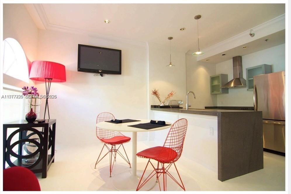 130 3rd St #101 Miami Beach, FL 33139