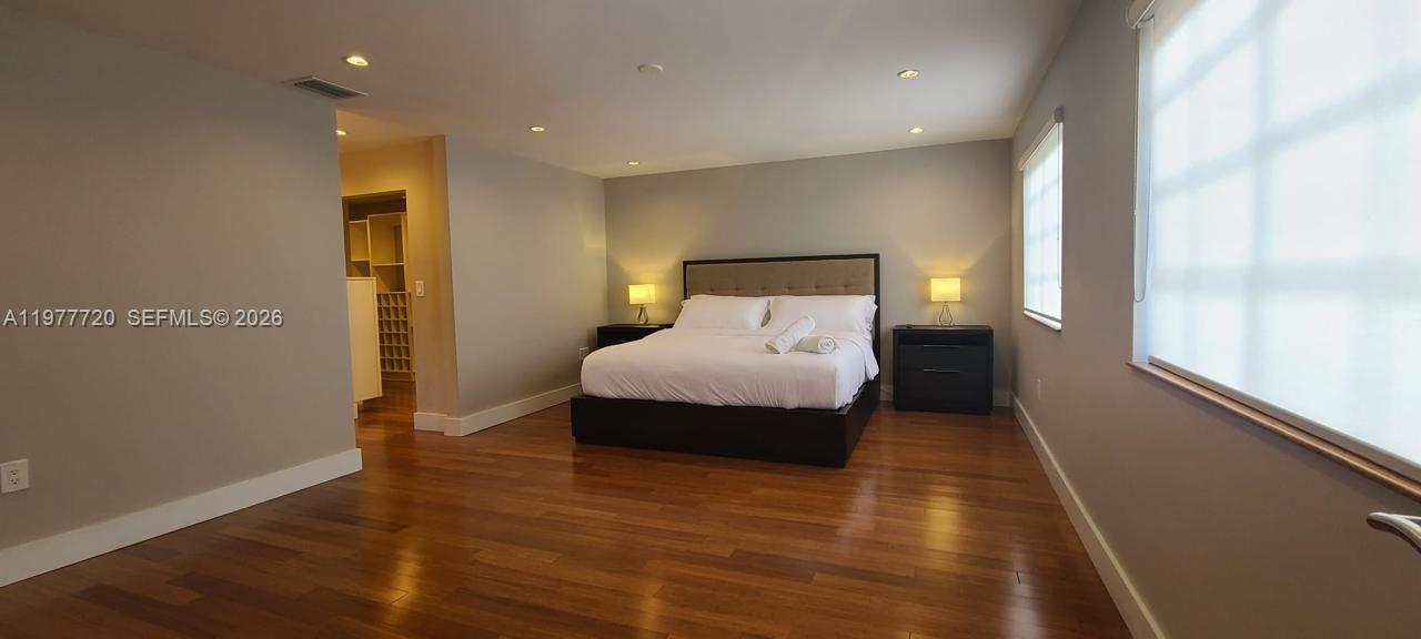 8826 NW 189th Ter Hialeah, FL 33018