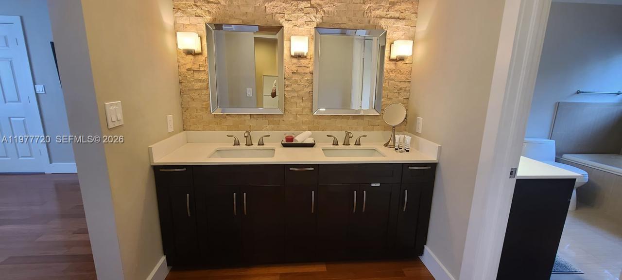 8826 NW 189th Ter Hialeah, FL 33018