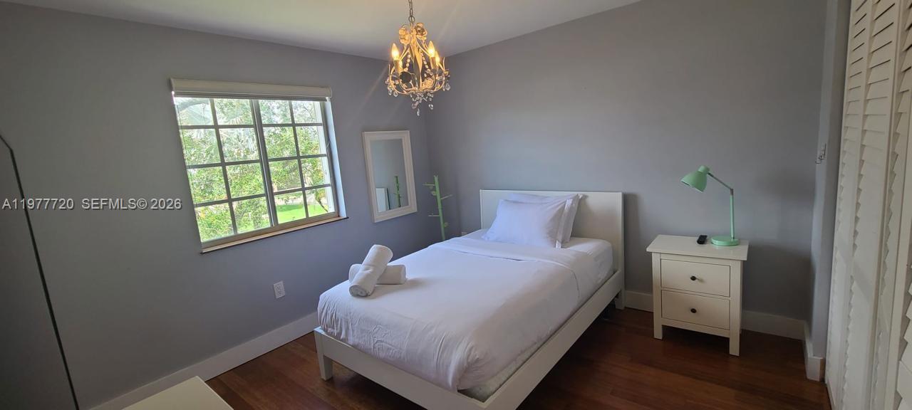 8826 NW 189th Ter Hialeah, FL 33018