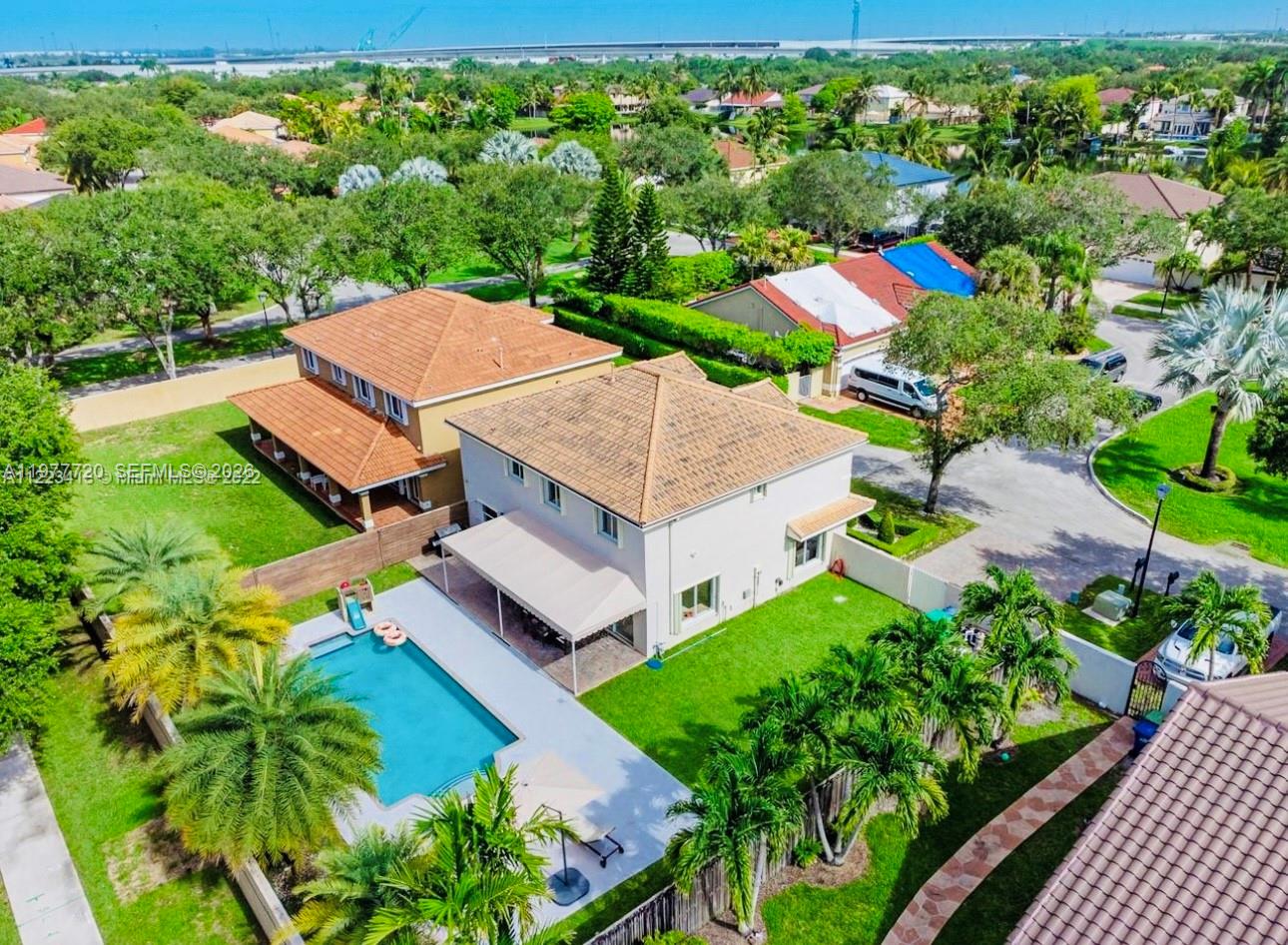 8826 NW 189th Ter Hialeah, FL 33018