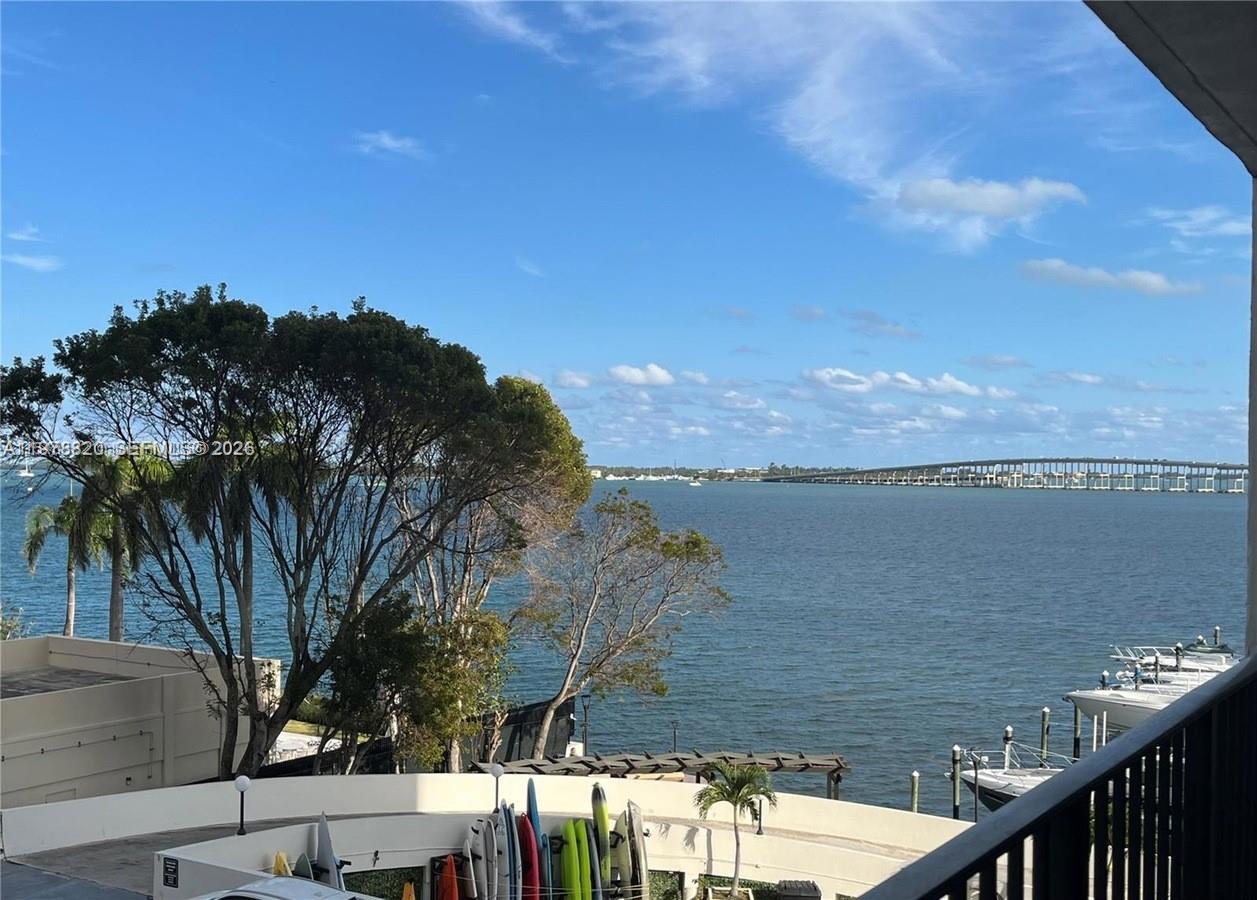 image Brickell Place I2