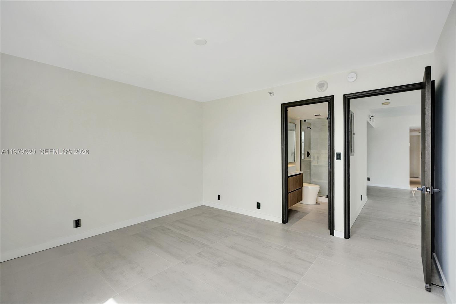 3530 Mystic Pointe Dr #415 Aventura, FL 33180