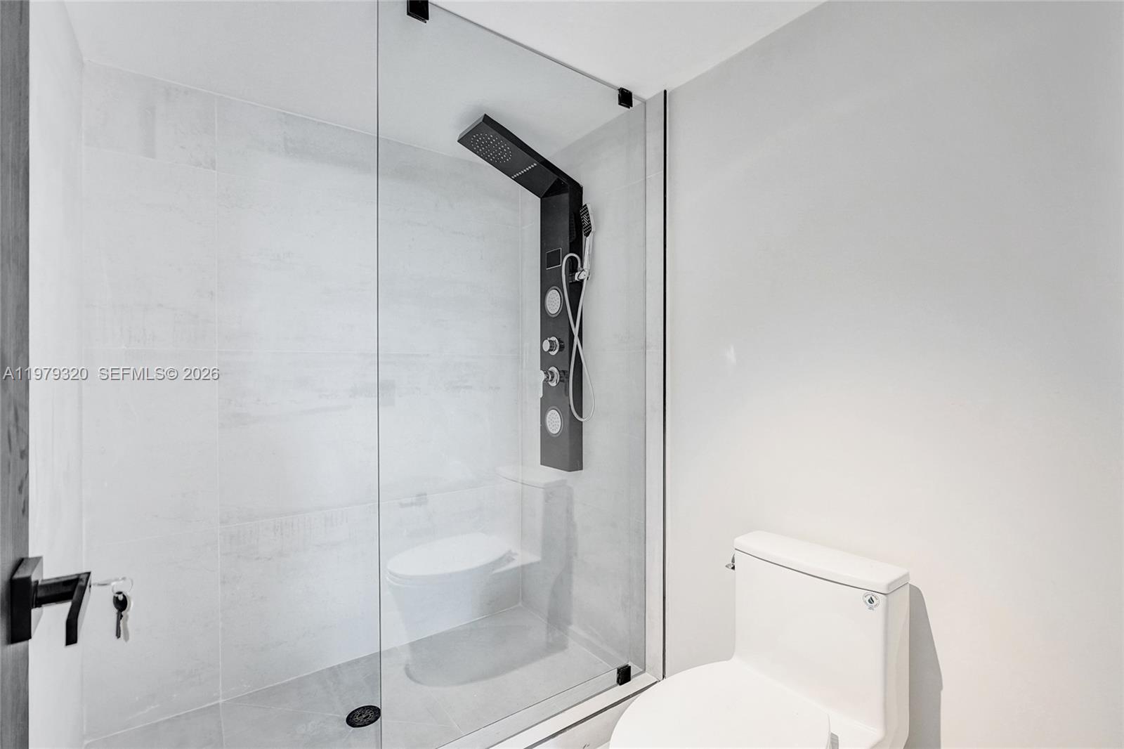 3530 Mystic Pointe Dr #415 Aventura, FL 33180