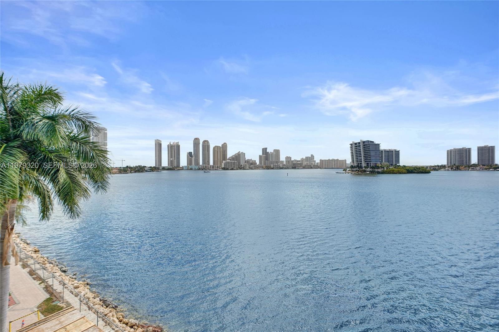 3530 Mystic Pointe Dr #415 Aventura, FL 33180