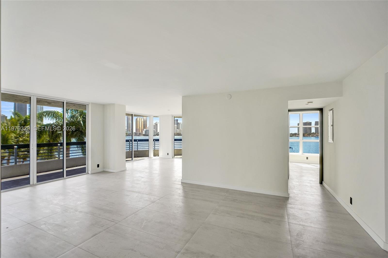 3530 Mystic Pointe Dr #415 Aventura, FL 33180