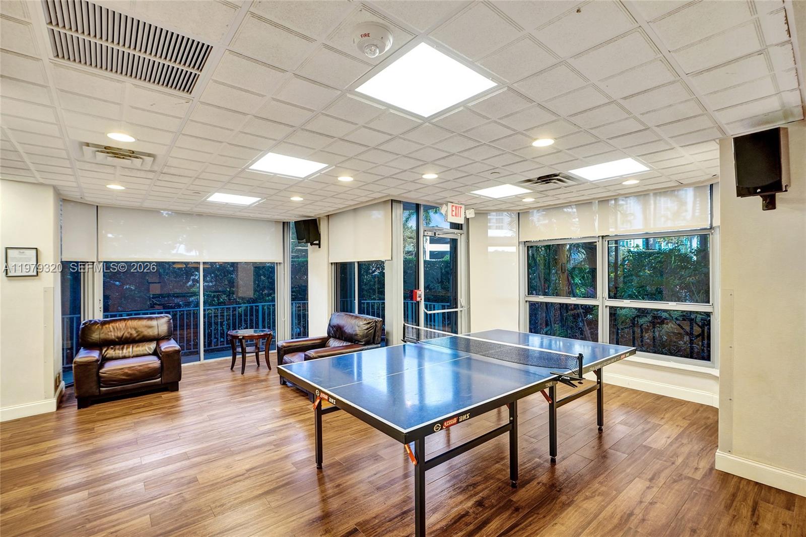 3530 Mystic Pointe Dr #415 Aventura, FL 33180