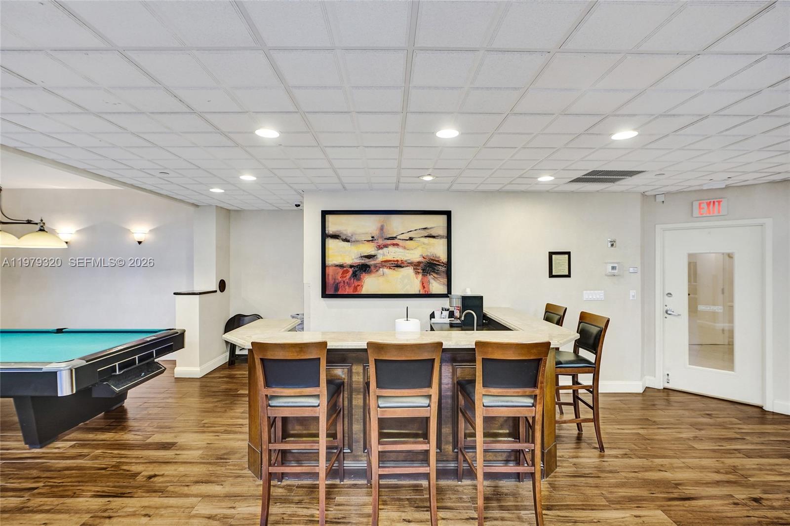 3530 Mystic Pointe Dr #415 Aventura, FL 33180