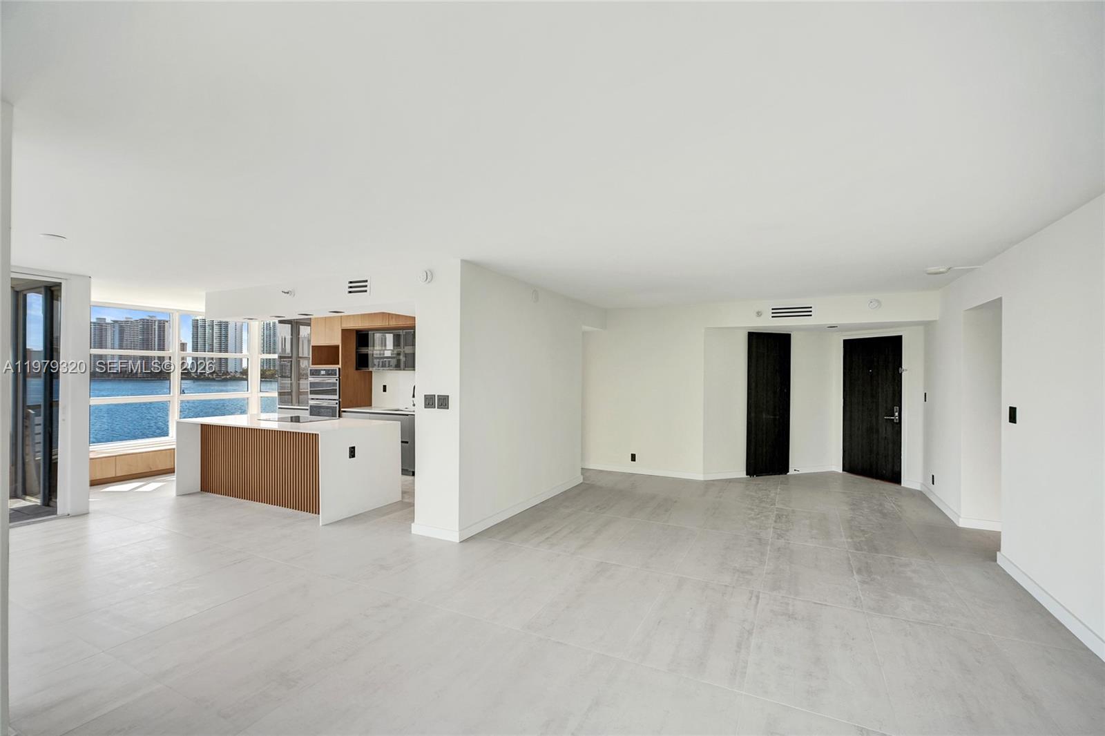 3530 Mystic Pointe Dr #415 Aventura, FL 33180