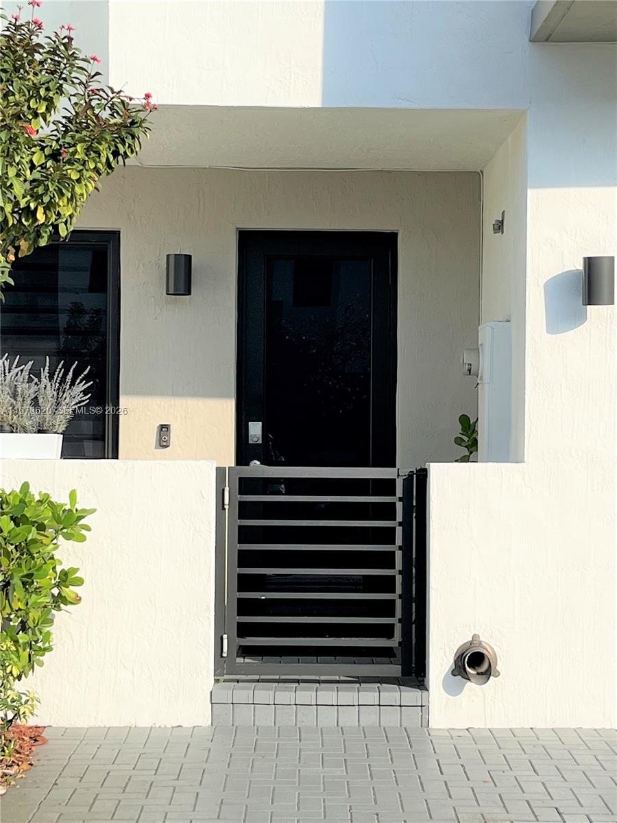 491 SW 91st Pl Miami, FL 33174