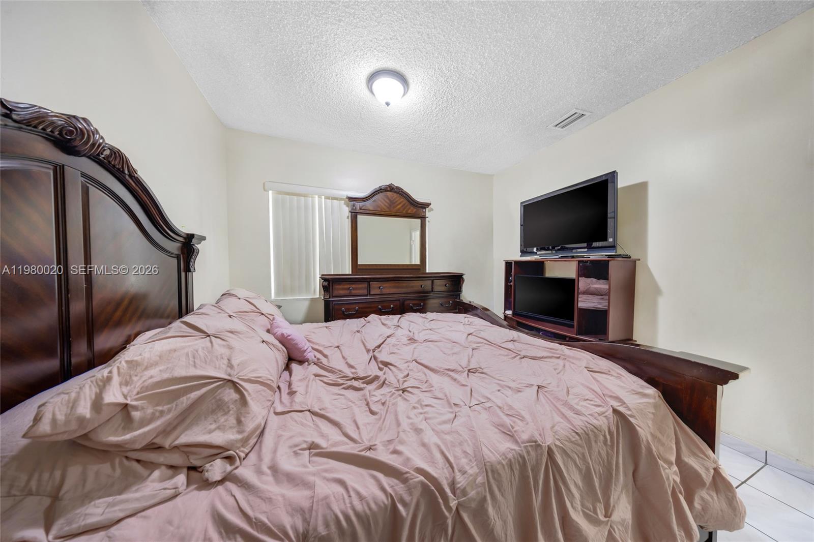 287 NW 31st St Miami, FL 33127