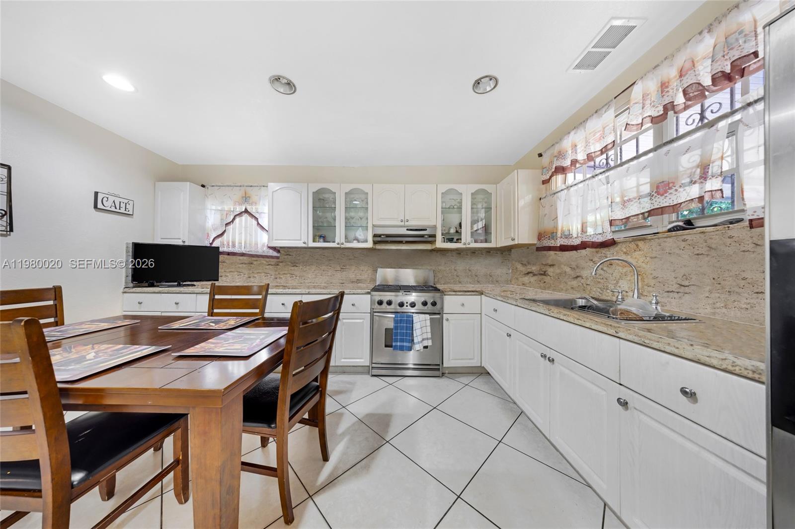 287 NW 31st St Miami, FL 33127