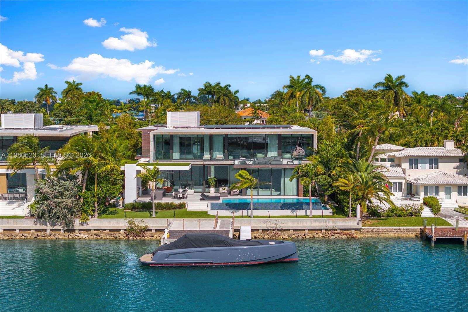 310 S Hibiscus Dr Miami Beach, FL 33139