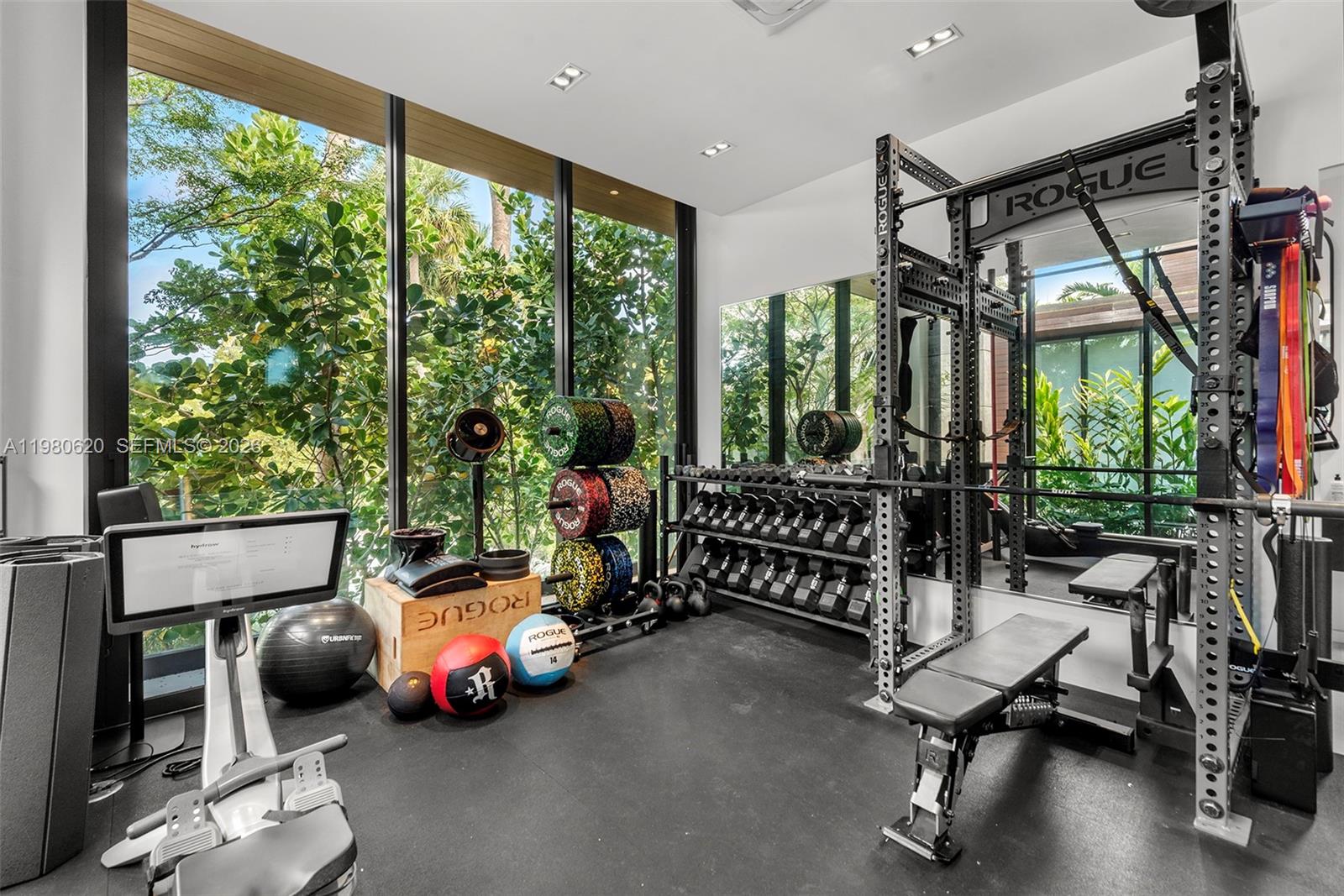 310 S Hibiscus Dr Miami Beach, FL 33139