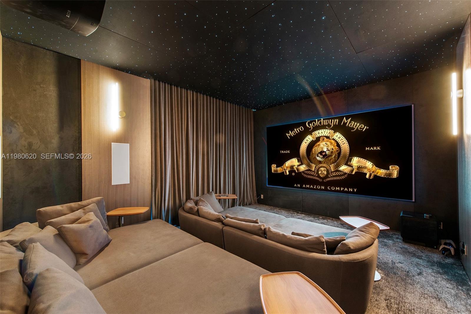 310 S Hibiscus Dr Miami Beach, FL 33139