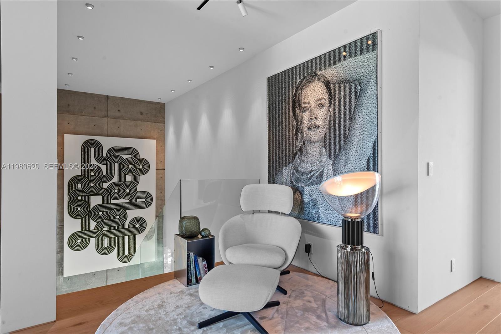 310 S Hibiscus Dr Miami Beach, FL 33139