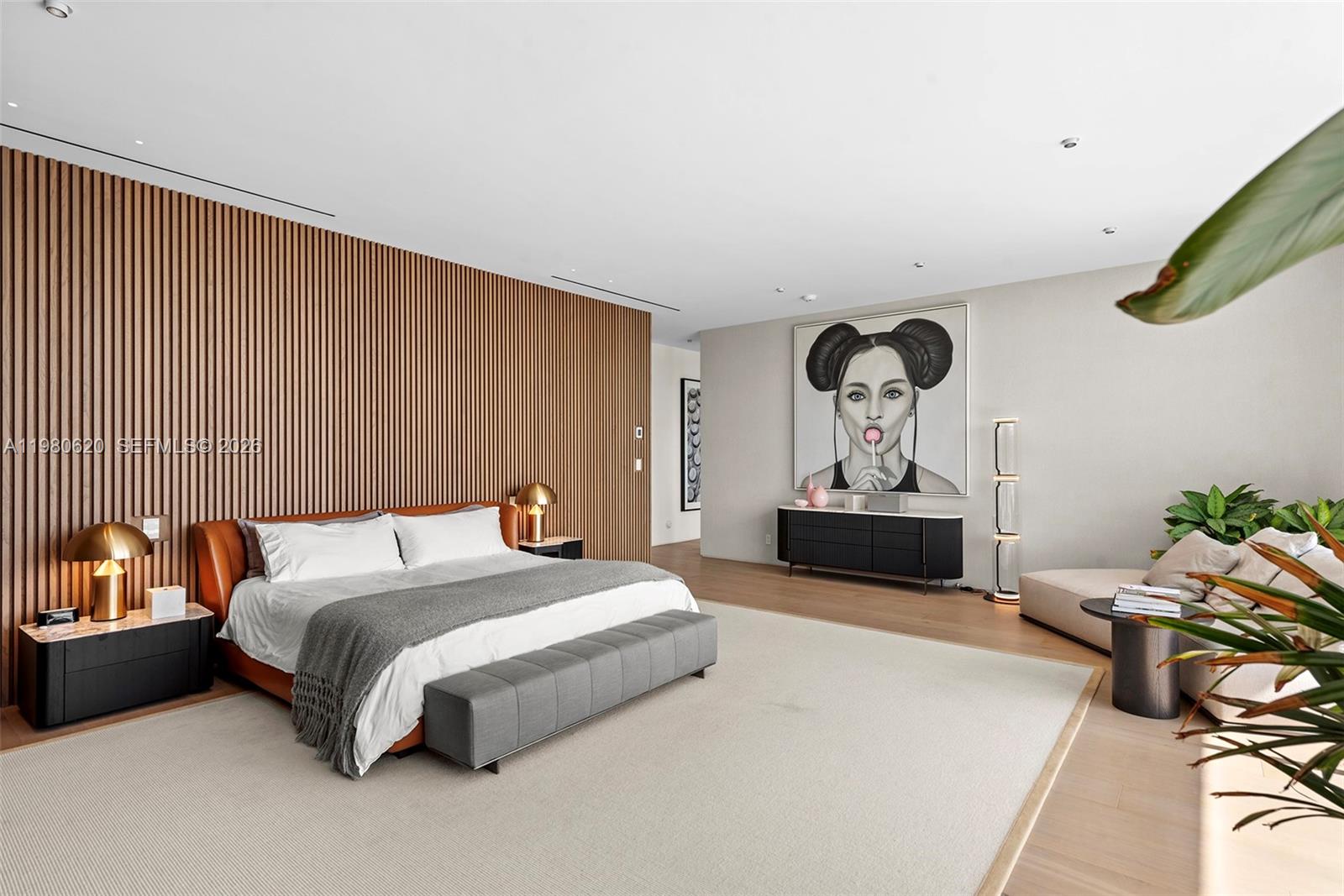 310 S Hibiscus Dr Miami Beach, FL 33139