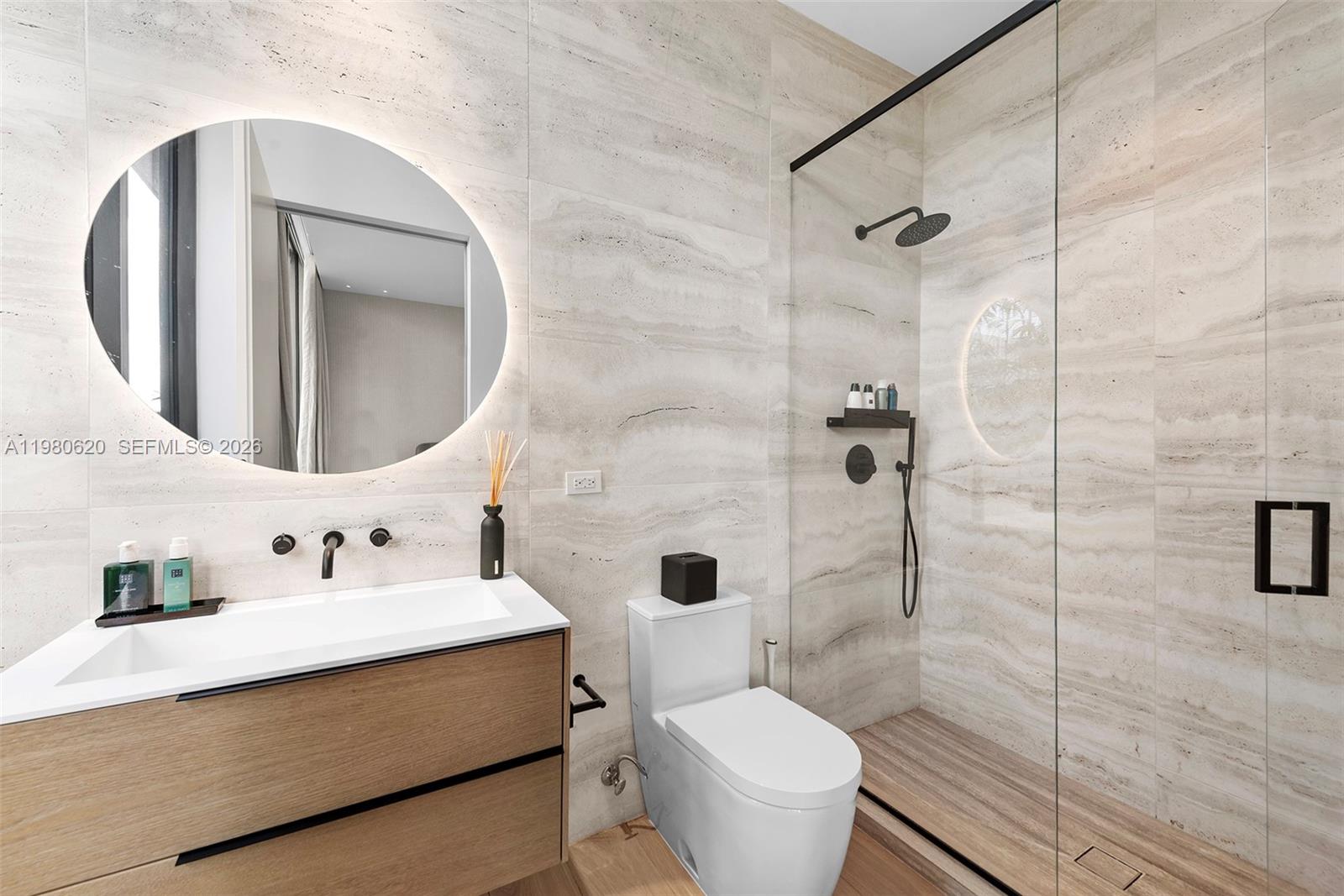 310 S Hibiscus Dr Miami Beach, FL 33139