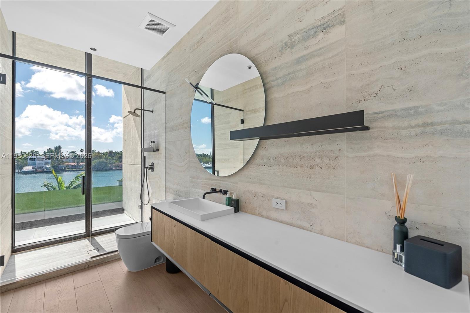 310 S Hibiscus Dr Miami Beach, FL 33139