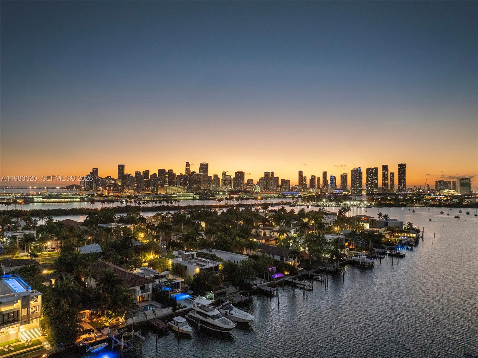 310 S Hibiscus Dr Miami Beach, FL 33139