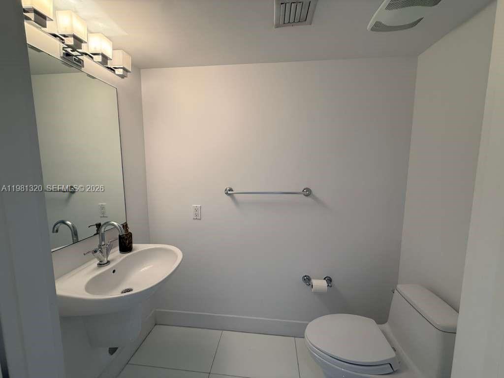 41 SE 5th St #1903 Miami, FL 33131