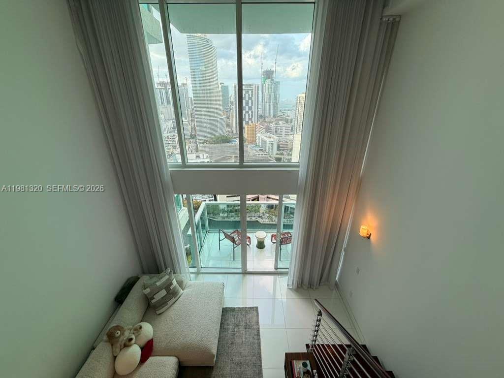 41 SE 5th St #1903 Miami, FL 33131