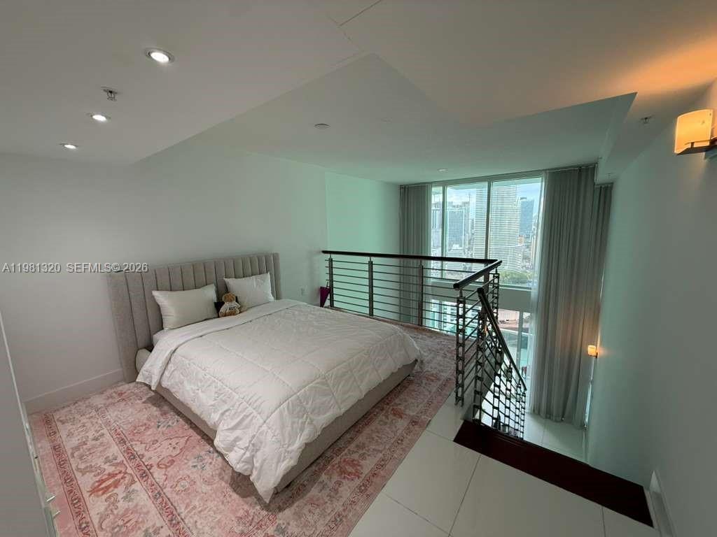 41 SE 5th St #1903 Miami, FL 33131