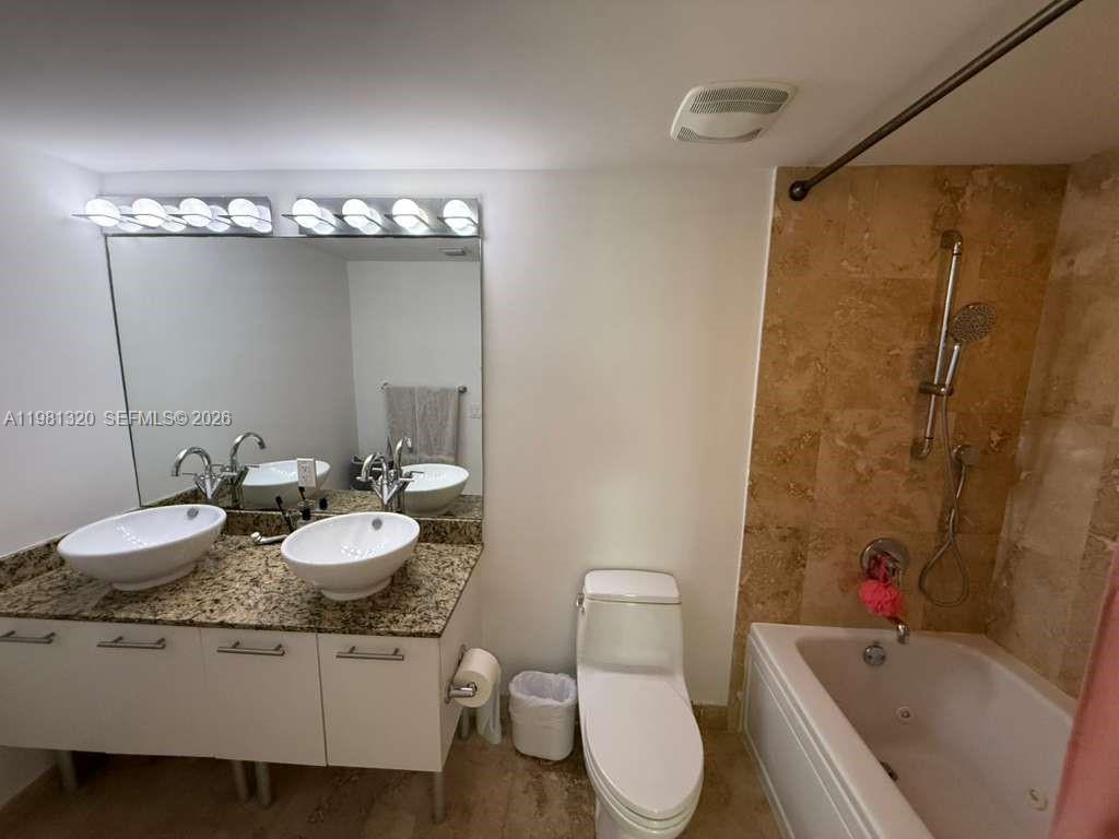 41 SE 5th St #1903 Miami, FL 33131